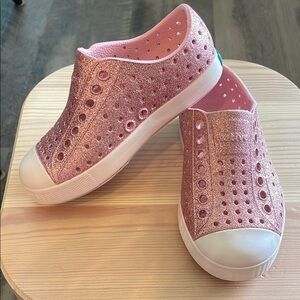 Native Jefferson Toddler Shoes Pink Glitter Slip-On Sneakers C8 great condition